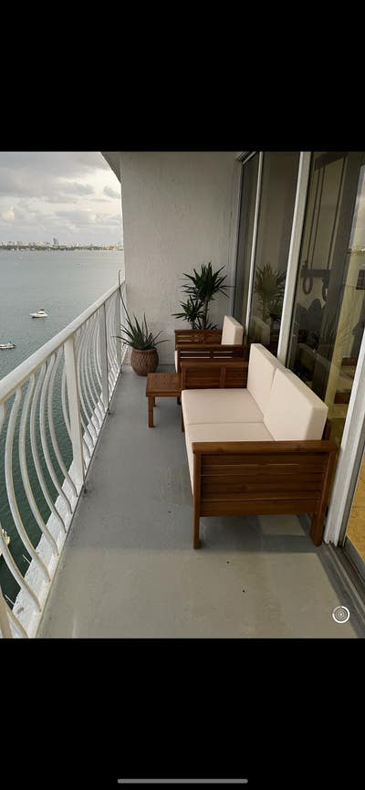 Beautiful room with a gorgeous view  Main Photo