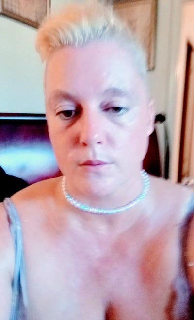 I am a female student age40, one bedroom private e Main Photo