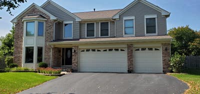 Large bedroom with private bath Main Photo