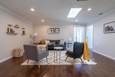 Private room in a coliving house  Main Photo