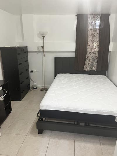 1 room for rent Main Photo