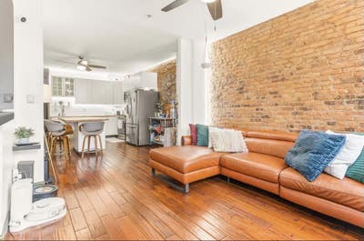 Room for Rent  Main Photo