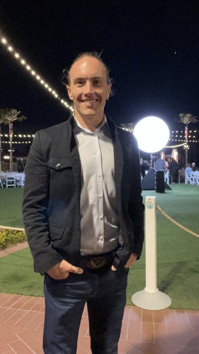 Neat professional looking for a room. Main Photo