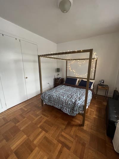 Large room in Harlem Main Photo