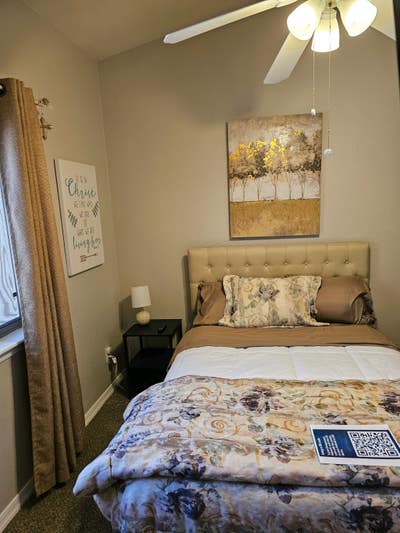 Safe Furnished Rooms Close to Everything Main Photo