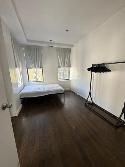 East Williamsburg One Bed Mar 1St (Girls) Main Photo