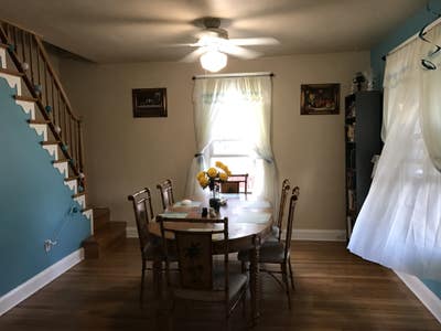 Cozy room in quiet neighborhood  Main Photo