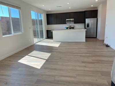 Master Bedroom Available in NW LV! Main Photo