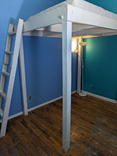 Room in loft space  Main Photo