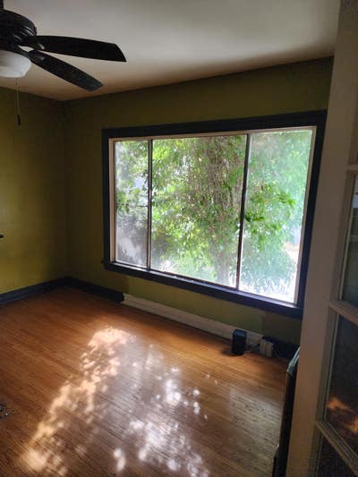 Large, sunny room available for rent Main Photo