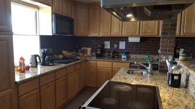 Beautiful, secure and well maintained and safe! Main Photo