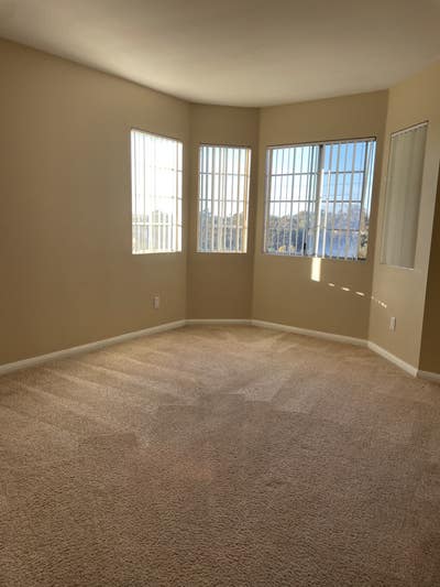 Beautiful Master bedroom w/ private bath available Main Photo
