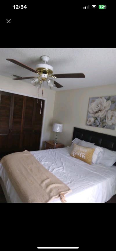 I am renting a room for female   Main Photo