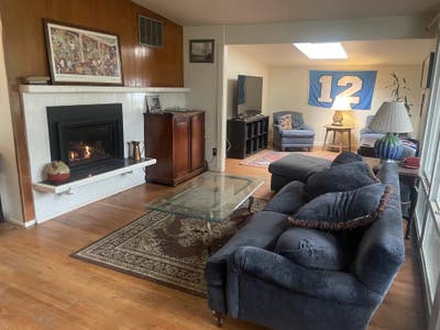 Room for rent in Bellevue, great location! Main Photo