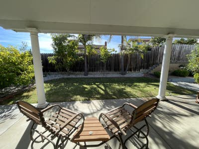 1 furnished bedroom in large house Main Photo