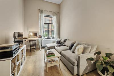 Luxury Furnished 1 Bedroom apartment  Main Photo