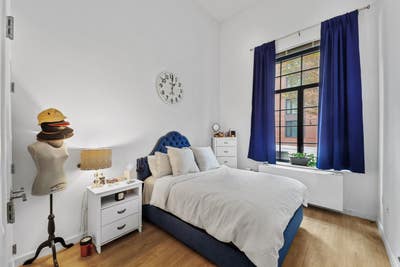 Luxury Furnished 1 Bedroom apartment  Main Photo