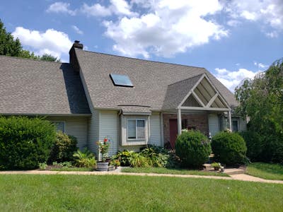 Furnished room in nice home! (Incl. Util & Wi-Fi)  Main Photo