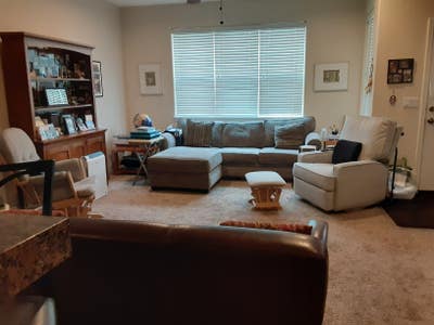 Private Room and Shared Space in Lovely Townhome Main Photo