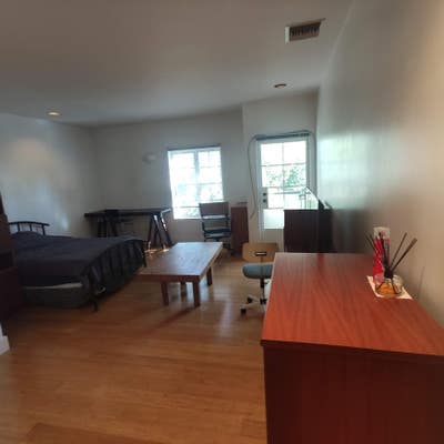 Bedroom & Bath in Venice Home - $1400 per Month Main Photo