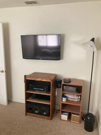 Room 10 x 12 feet  Furnished  Main Photo