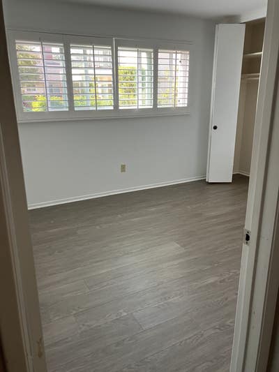 Room rental for Female Main Photo