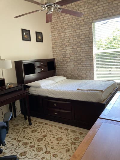 Cozy furnished room  Main Photo