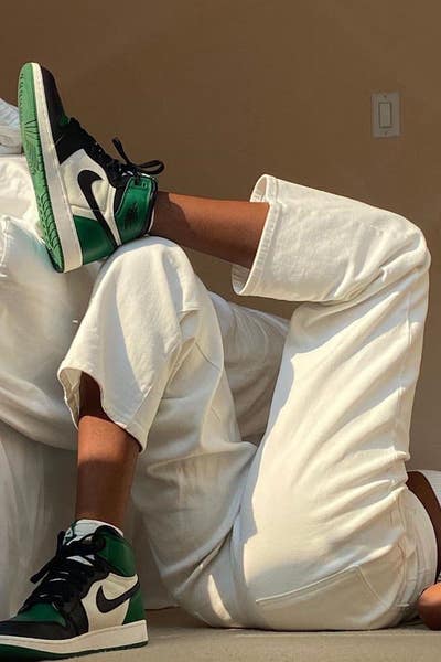 Hi there! I'm dede I'm in need of a room to r... Main Photo