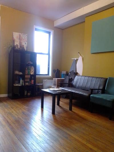 Room for rent! Main Photo