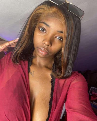 I am a female aged 27. I am looking for a sma... Main Photo