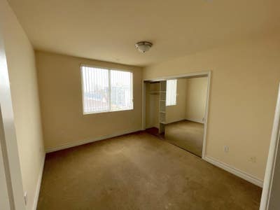 Spacious West LA Apartment - Private Room Main Photo