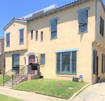 Entire 950 sf Apartment in Prime WLA + Much More Main Photo
