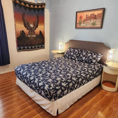Room with private bathroom for rent Main Photo