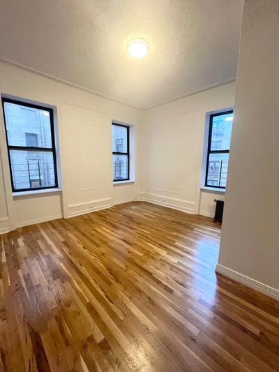 550 W 157 Spacious Rooms Right Next to 1 Train Main Photo