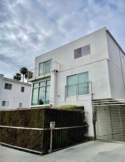 Room for Rent in Beautiful Hollywood Townhome Main Photo