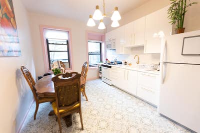 Furnished Private Bedroom.. 15 Mins to City.. J/L  Main Photo