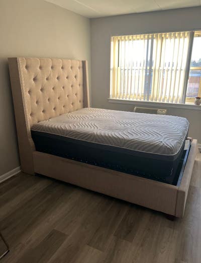 Room for rent  Main Photo
