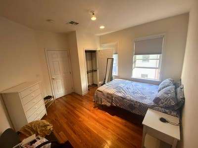 Looking For 1 Roommate To Fill Penthouse Large Br Main Photo