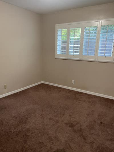 Nice big master size bedroom Main Photo