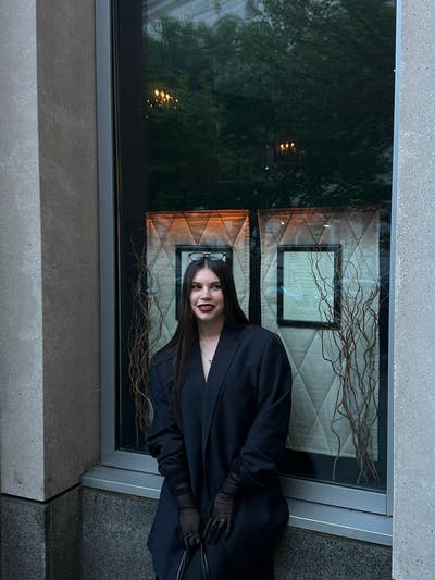 Female looking for a room in West Hollywood Main Photo