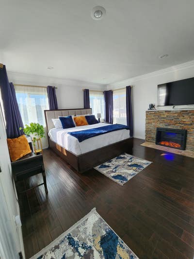 Private Entrance, En-Suite Bathroom, Fully Furnish Main Photo