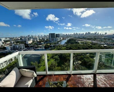 High Rise Apartment With Stunning Miami Views  Main Photo