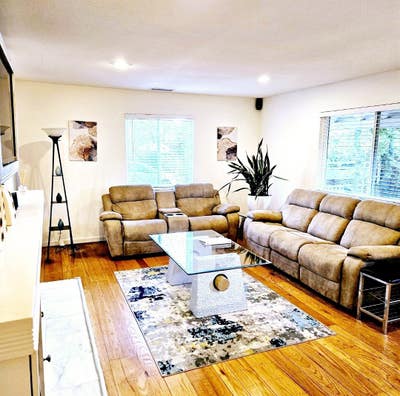 Private bedroom with private bathroom  Main Photo