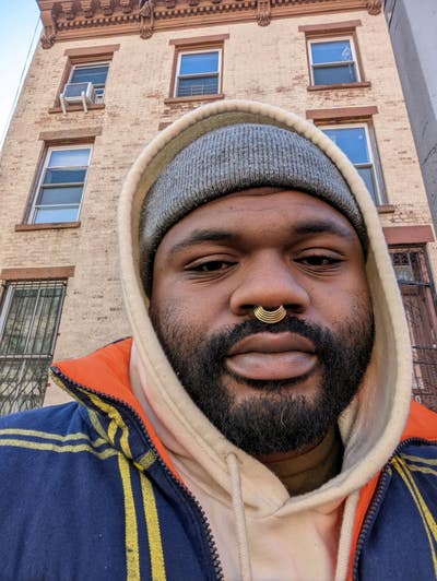 Looking for a room Main Photo