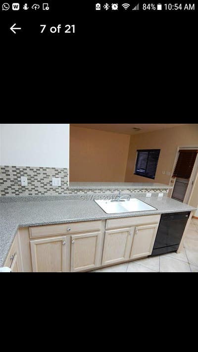 One room. For rent private bath Main Photo