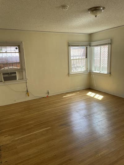 Beautiful large room with private bathroom  Main Photo