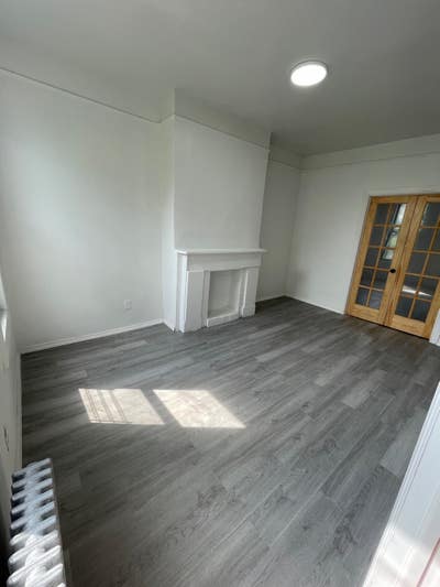 Spacious Recently Renovated Apartment  Main Photo