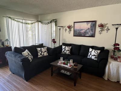 Female roommate wanted - Glendale  Main Photo