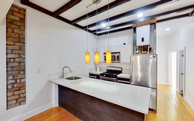 Loft Room with Pv. Bath - 4Br /4Ba - Bushwick Aug Main Photo