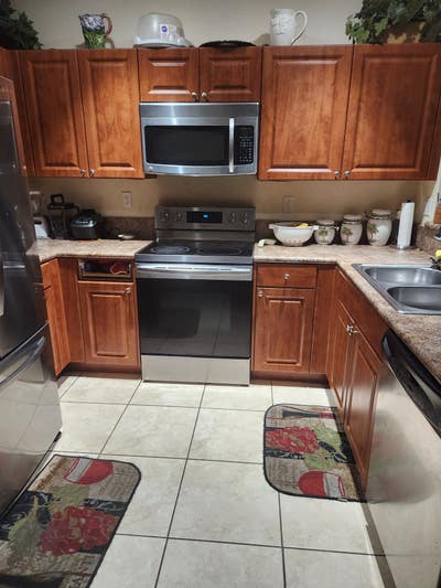 Furnish Room for rent Main Photo